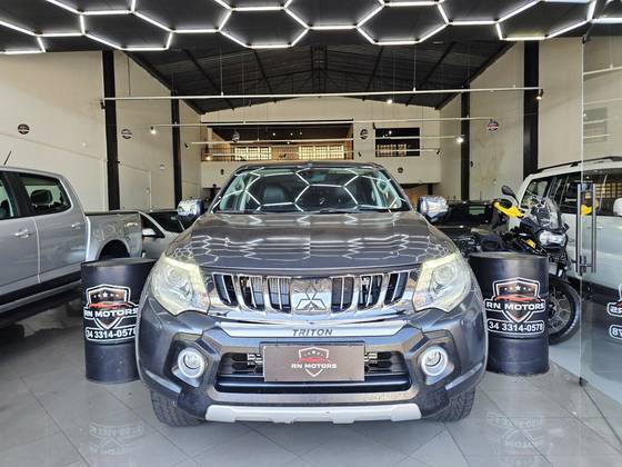 MITSUBISHI L200 TRITON 2.4 16V TURBO DIESEL SPORT HPE TOP CD 4P 4X4 AUTOMÁTICO
